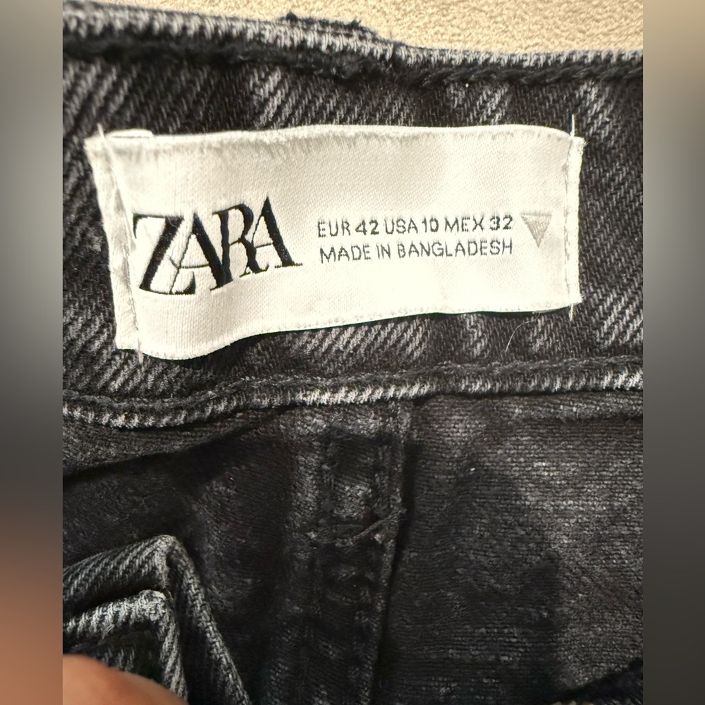 ZARA Black‎ Distressed Denim Shorts Size 10 - Picture 4 of 5